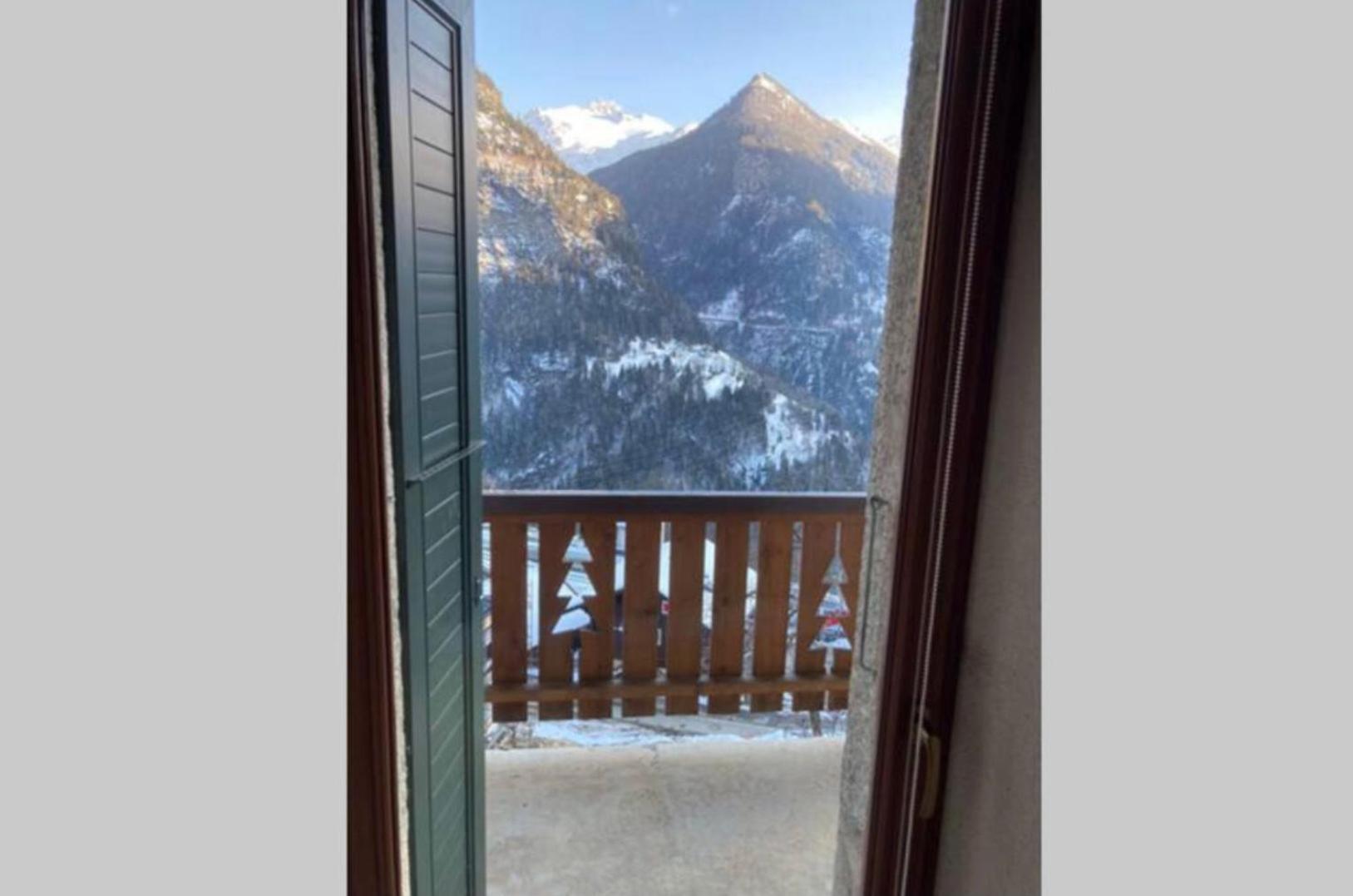 Bel Appartement 2.5 Pieces Avec Balcon, Magnifique Vue Sur Le Glacier Des Grands Finhaut Exterior photo